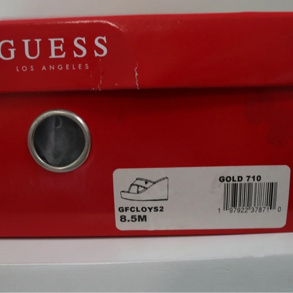 Guess Factory Cloys Summer Wedges Gold 710 Size 8.5 Style GFCLOYS2 Cork Platform